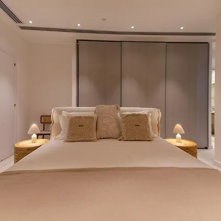 Saffron Apartament *